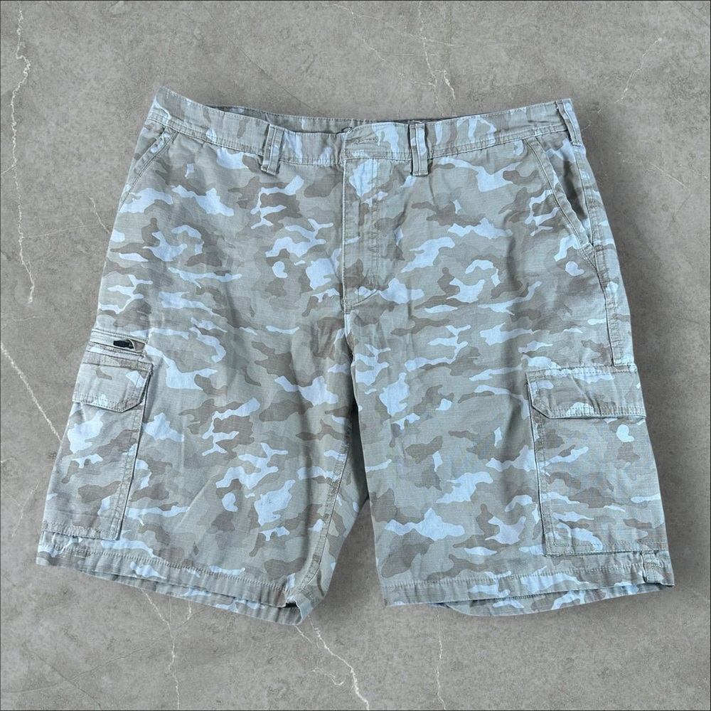 Eddie Bauer Cargo Shorts Mens 40‎ Tan Camouflage Cargo Casual Utility Outdoor